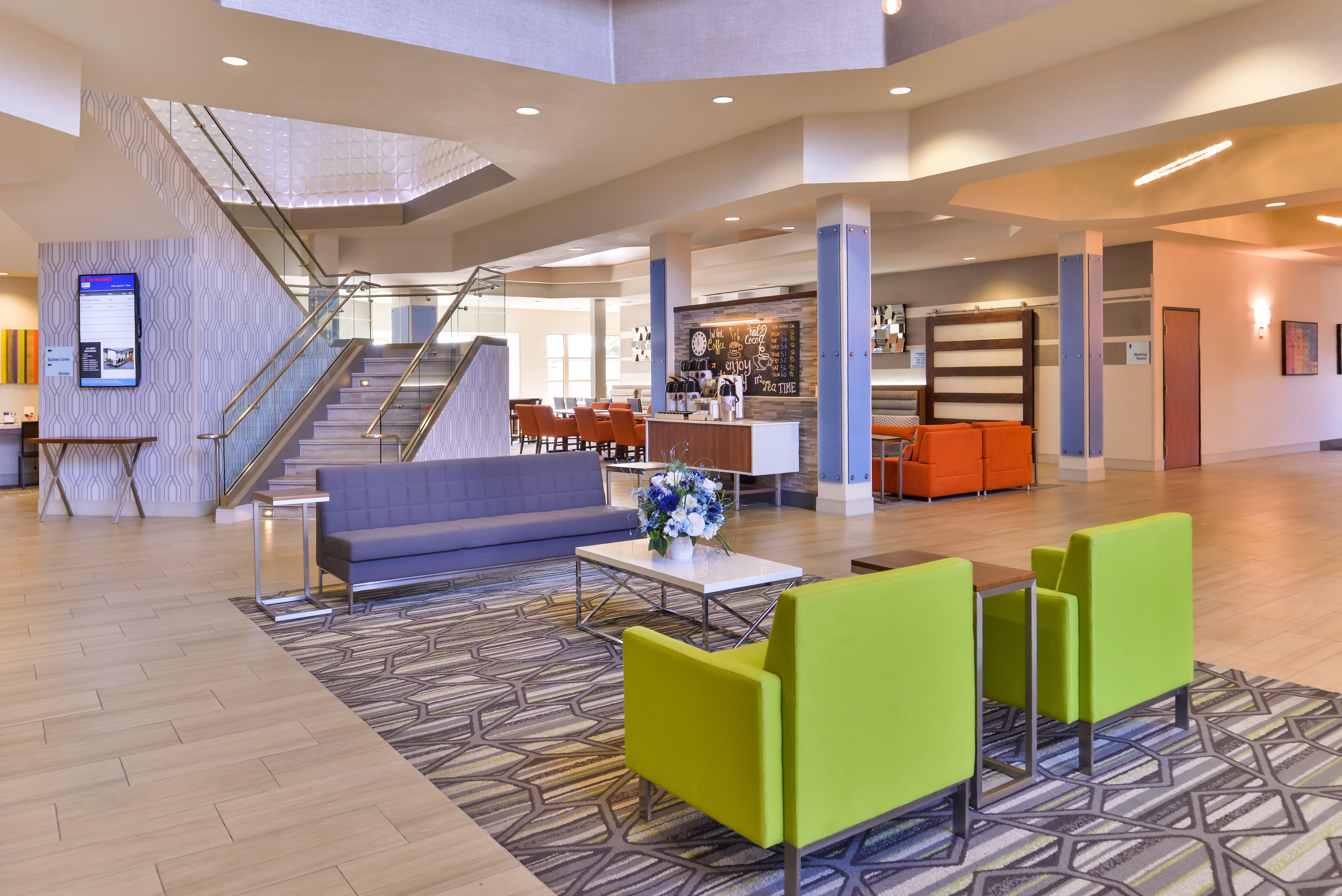 Holiday Inn Express & Suites Elk Grove Central - Hwy 99 By Ihg Buitenkant foto