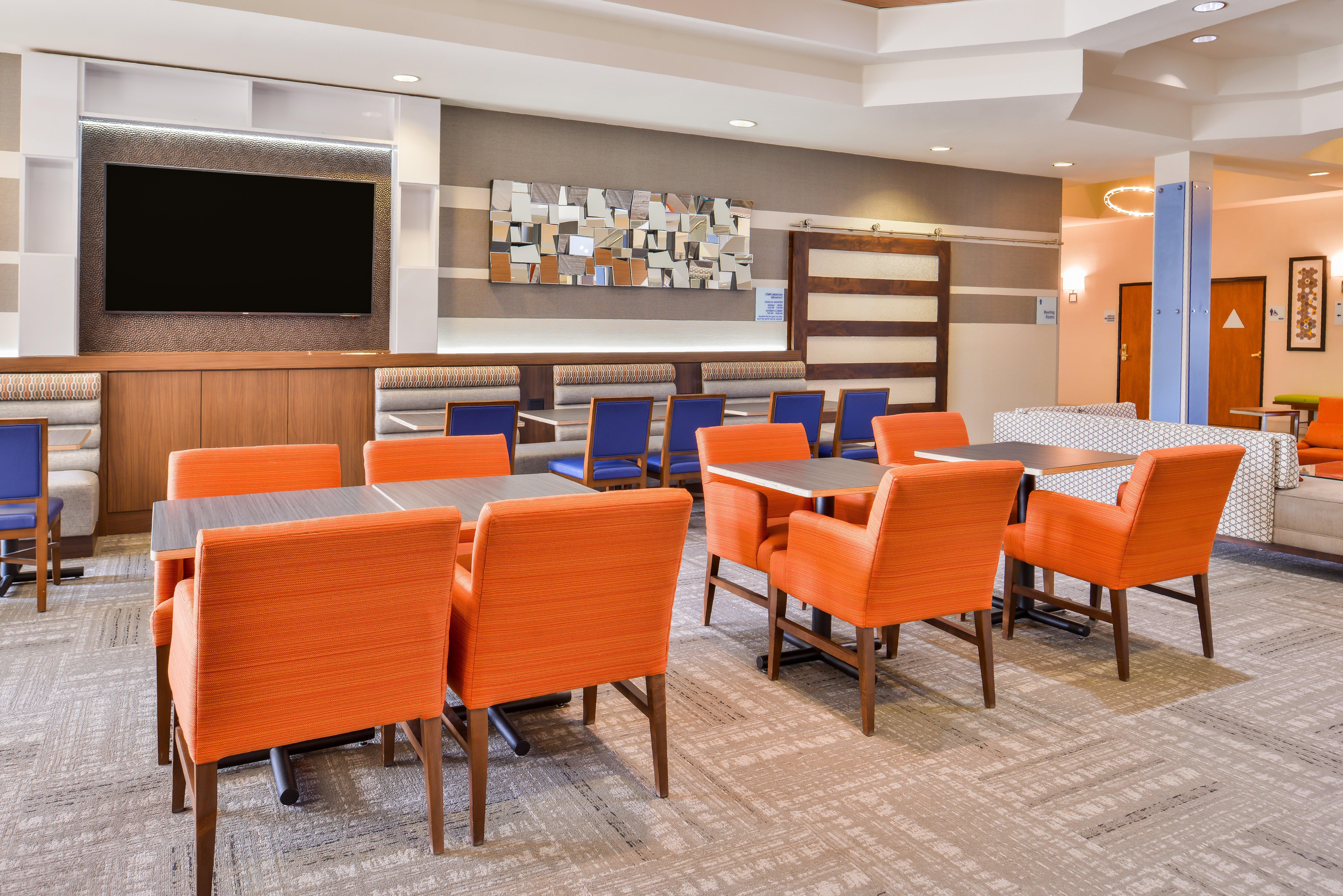 Holiday Inn Express & Suites Elk Grove Central - Hwy 99 By Ihg Buitenkant foto