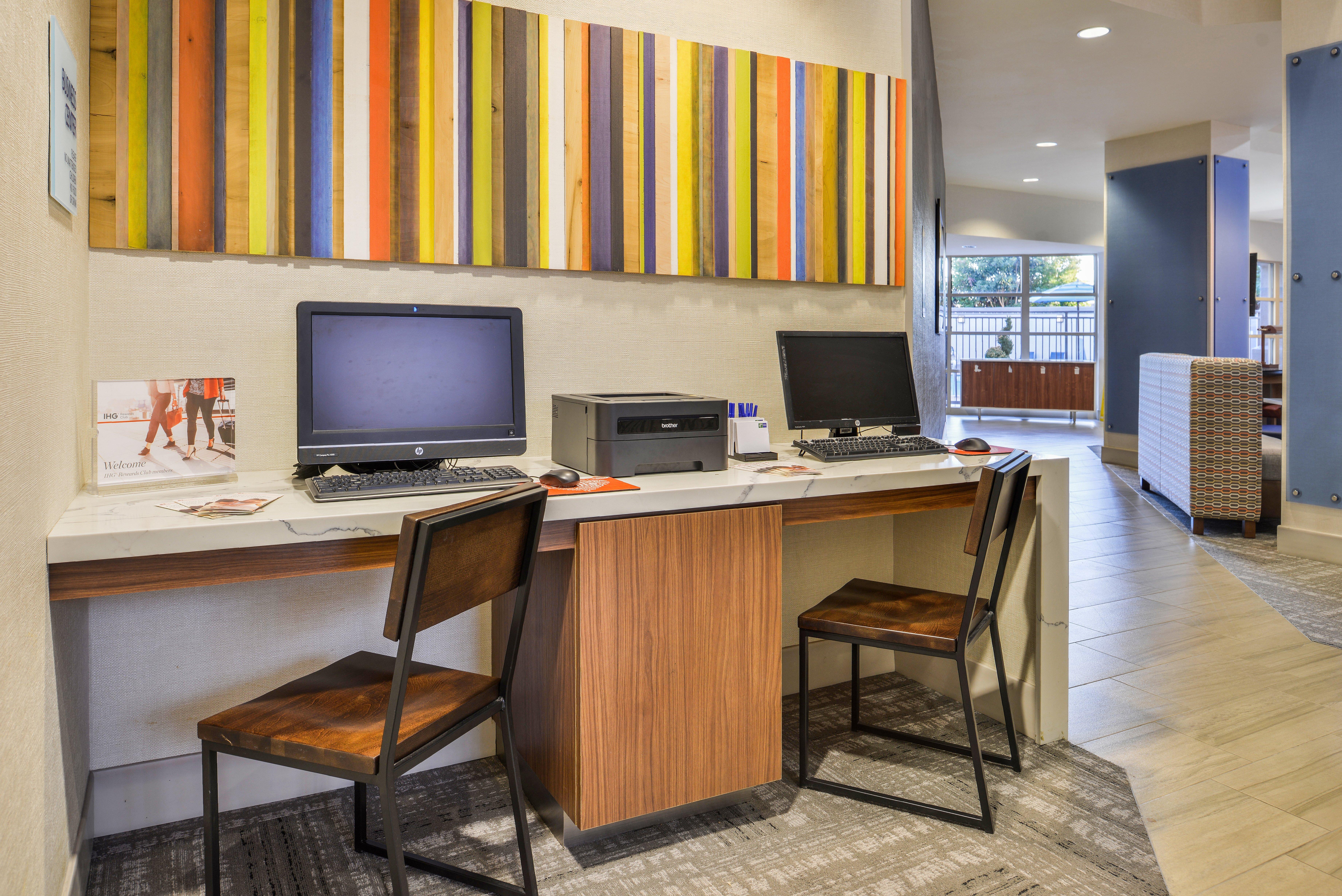 Holiday Inn Express & Suites Elk Grove Central - Hwy 99 By Ihg Buitenkant foto