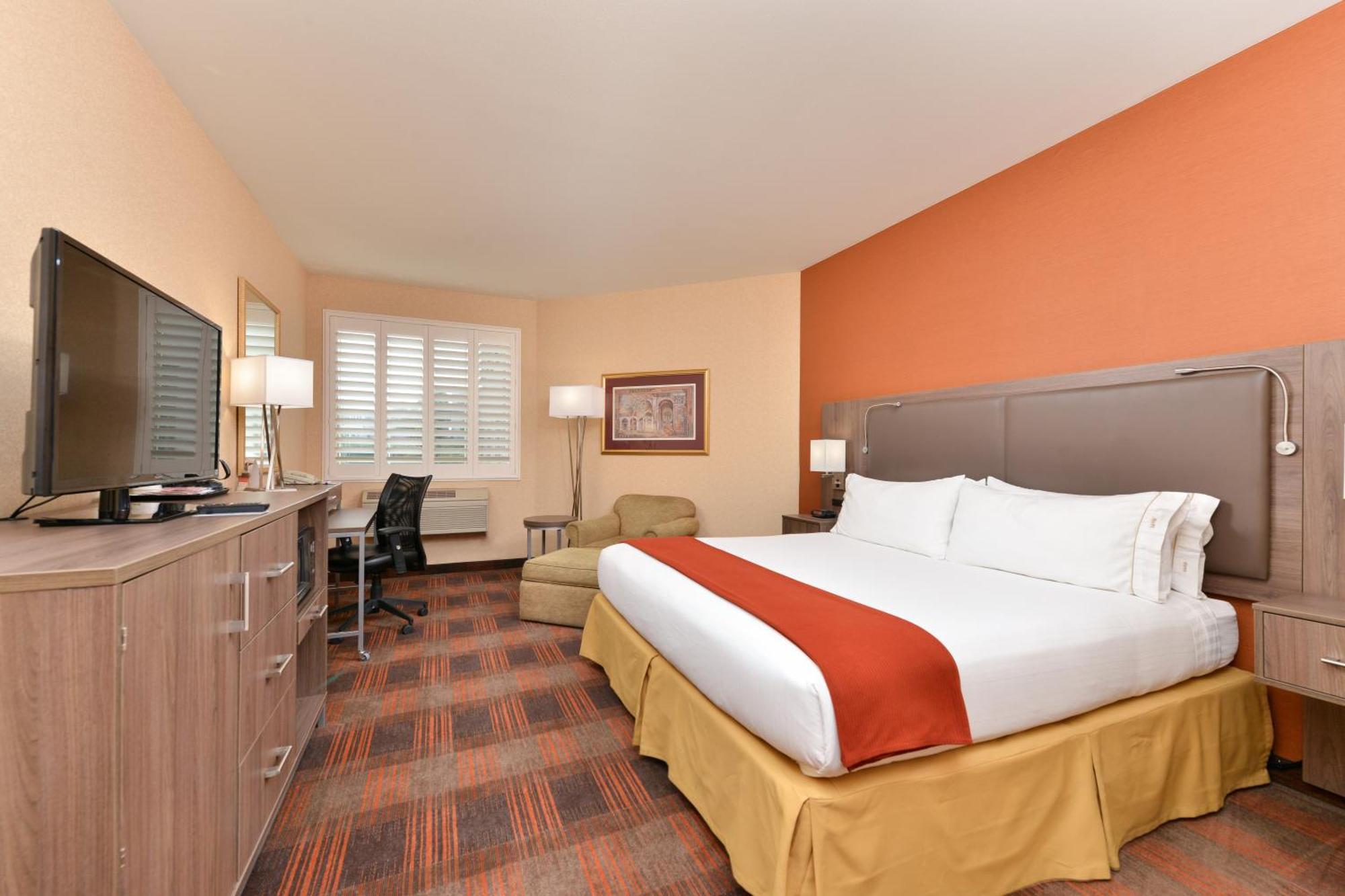 Holiday Inn Express & Suites Elk Grove Central - Hwy 99 By Ihg Buitenkant foto